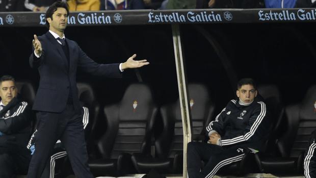 Santiago Solari, dirigiendo al Real Madrid en el estadio del Celta