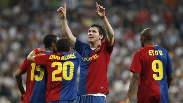 Leo Messi celebra uno de sus goles en el 2-6