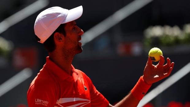 Djokovic, durante su partido ante Chardy