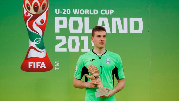 Lunin, con el Guante de Oro del Mundial sub 20