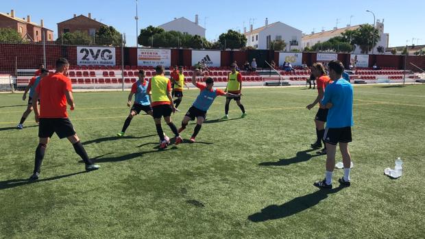 Una imagen de la previa de un partido del CD Gerena de la pasada temporada
