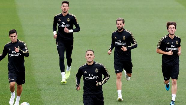 Hazard y sus compañeros, en el entrenamiento previo