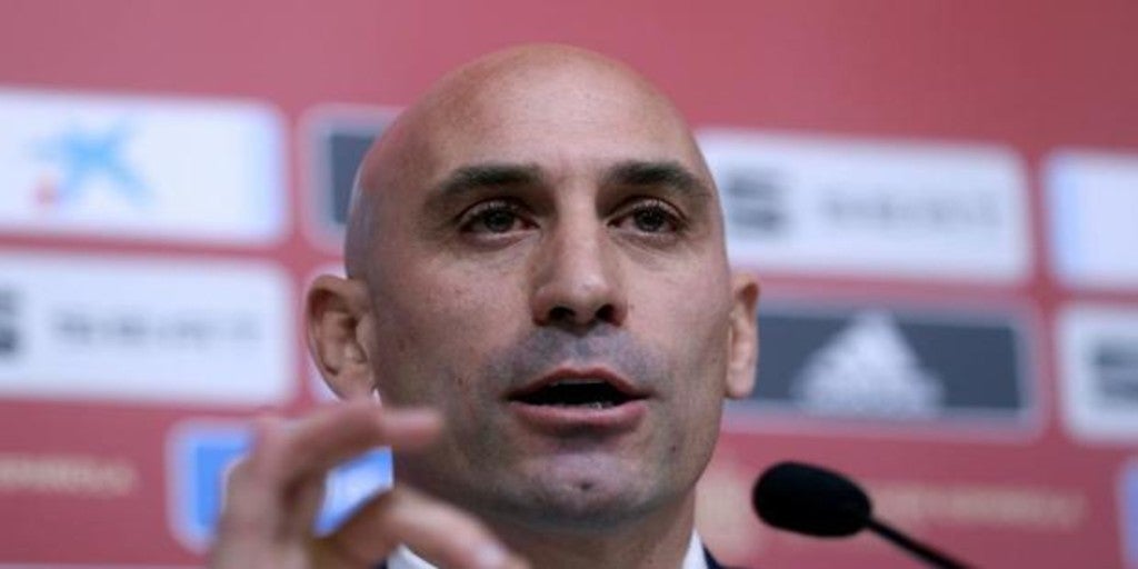 Rubiales pide perdón al Real Madrid por un error con las imágenes del VAR