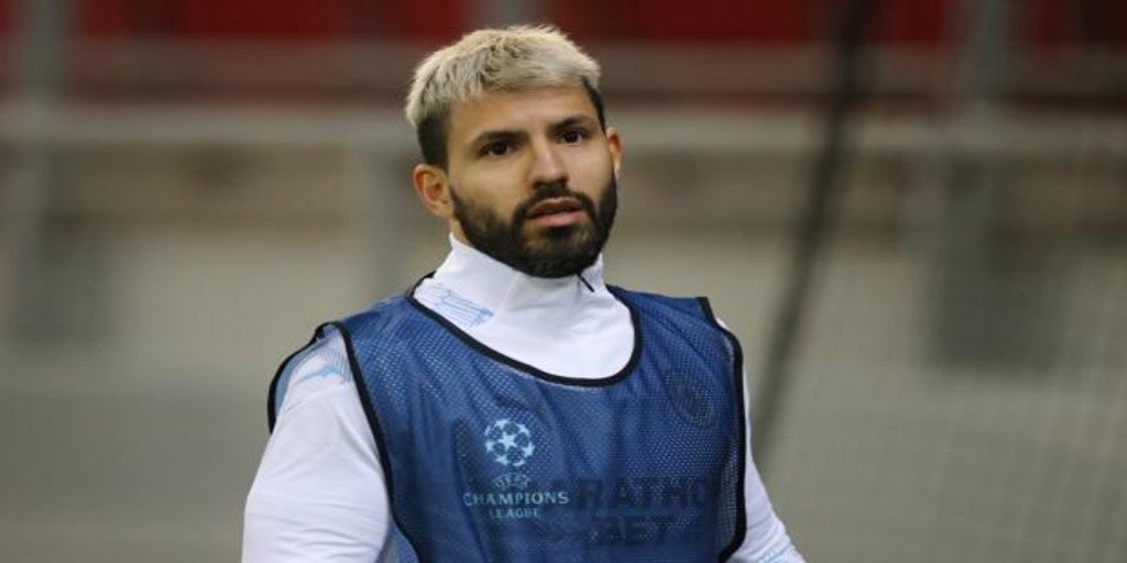 Nuevo contratiempo para Agüero: da positivo por coronavirus