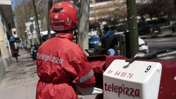 Imagen de archivo de un repartidor de Telepizza en Madrid
