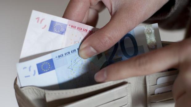 Los pagos con tarjeta aumentan más que la retirada de efectivo