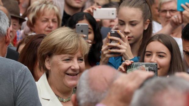 El Canciller alemán Angela Merkel en un acto electoral en Quedlinburg.