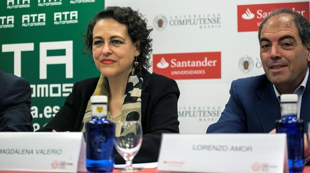 Magdalena Valerio y Lorenzo Amor, presidente de ATA, hoy
