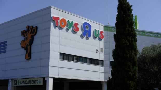 Tiendas Hasta Años 35 «r» Cinco Península Us En Toys La Planea Abrir PwOkZTXliu