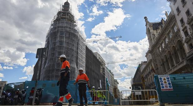 Obras en la plaza de Canalejas, en Madrid