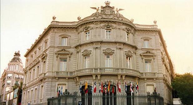 La Casa de América, junto a la plaza de Cibeles, en Madrid