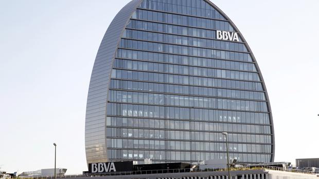 El servicio de estudios de la entidad advierte sobre el aumento de los desequilibrios estructurales en la economía española