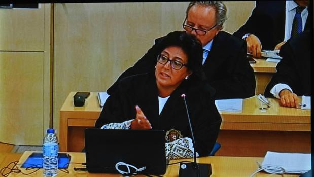 La fiscal anticorrupción Carmen Launa durante su exposición