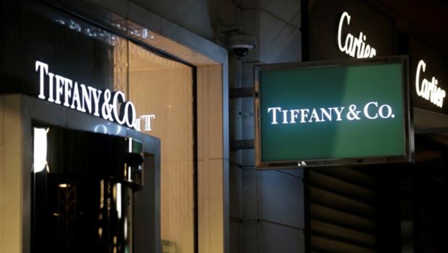 Louis Vuitton confirms his interest in Tiffany and offers $ 120 per share, 22% more than his ...