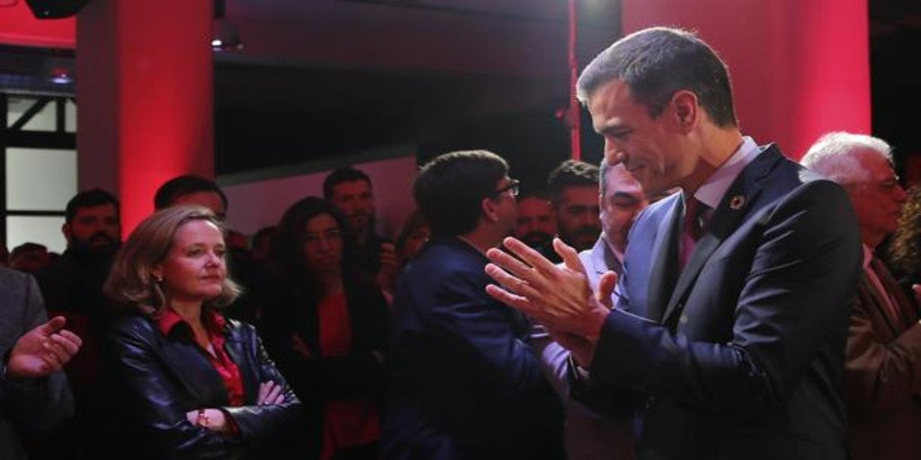 Sánchez viajará a Davos para calmar a la élite económica tras pactar con Podemos