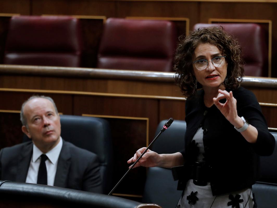 Montero volvió a saltarse en 2019 todas las reglas fiscales con más déficit, gasto y deuda