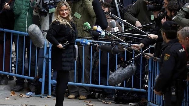 La abogada denunciada, Virginia López, en los juzgados de Palma con motivo de la declaración de la Infanta