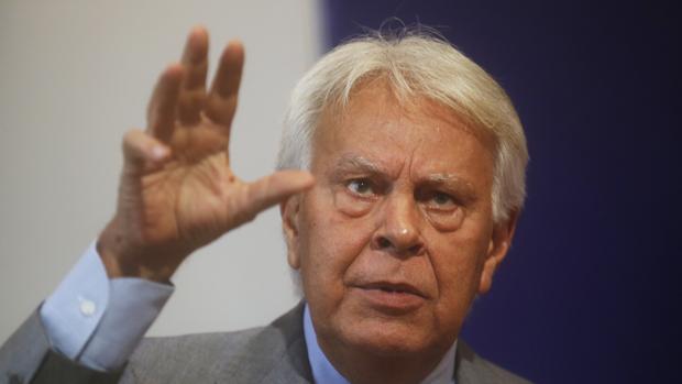 El expresidente Felipe González, en una conferencia este viernes en Santiago de Chile