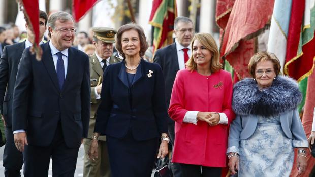 La Reina Sofía asistió este viernes a la entrega de premios internacionales «Mano Amiga» en León