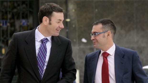 Tomás Gómez y su sucesor en la alcaldía de Parla, José María Fraile