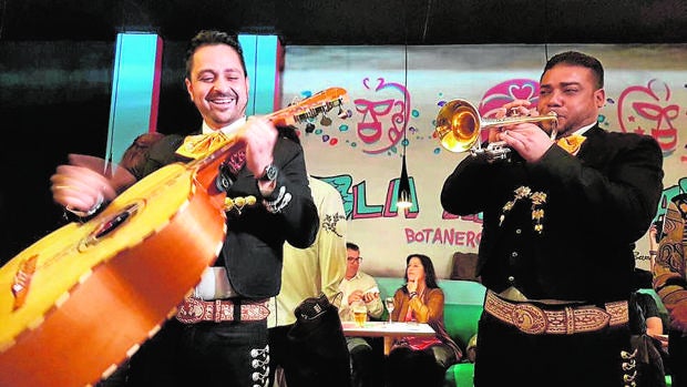 Inauguración de la Adelita Botanero Mexicano