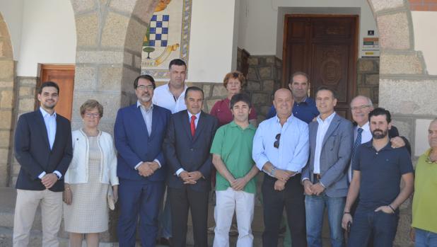 Cargos del PP han arropado al nuevo alcalde en su toma de posesión
