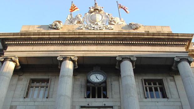 España tiene 8.122 ayuntamientos. En la imagen, la Casa Consistorial de Barcelona