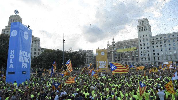 Un momento de la concentración, en plaza Cataluña