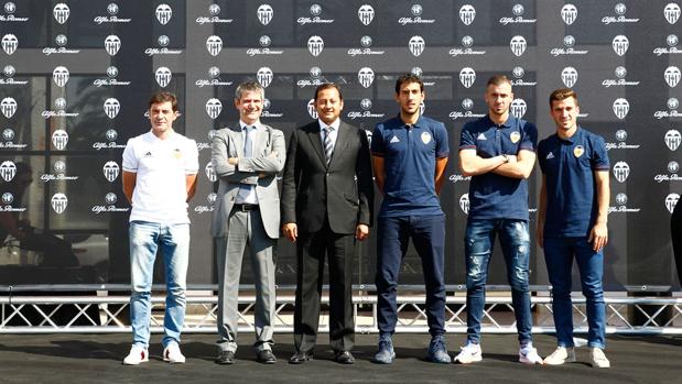 Imagen de los jugadores este martes en Paterna