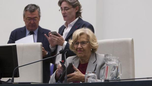 La alcaldesa de Madrid, Manuela Carmena, en un momento del Pleno