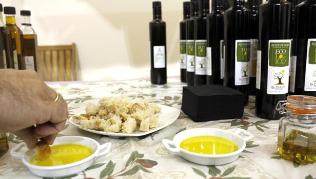 Aceite ecológico expuesto en la muestra