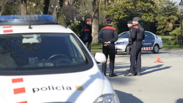 Una patrulla de los Mossos d'Esquadra en una foto de archivo