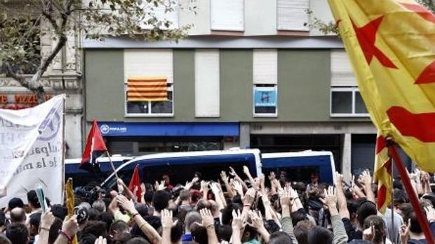 Escrache ante la sede del PP en una imagen de archivo
