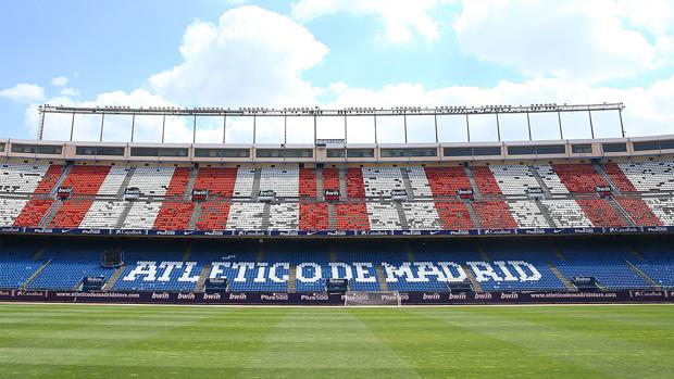 Las gradas del Calderón, ayer, sin varias de las banquetas