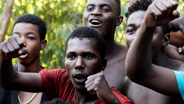 602 inmigrantes cruzaron ayer de forma irregular la frontera con Ceuta