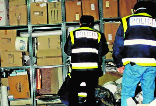 Acceso de policías al zulo