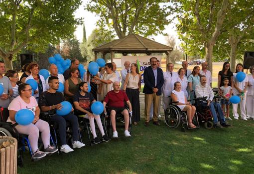 Participantes en el acto en el hospital de Parapléjicos