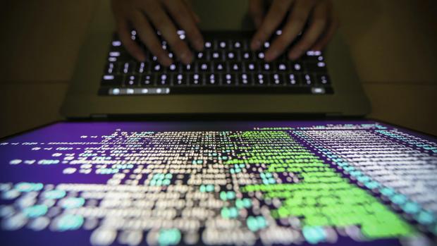 El Centro Criptológico Nacional está adscrito al CNI