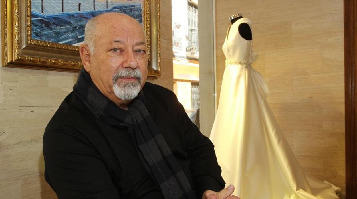 Fallece el diseñador de moda alicantino Pepe Botella