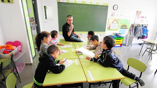 Alumnos en clase en un centro educativo de la Comunidad Valenciana