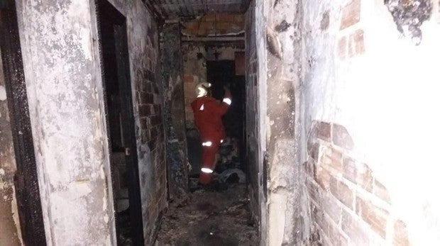 Vivienda incendiada en Utiel (Valencia) en la que murieron tres personas