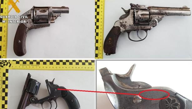 Imagen de las armas intervenidas por la Guardia Civil