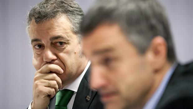 Iñigo Urkullu, junto a Jonan Fernández