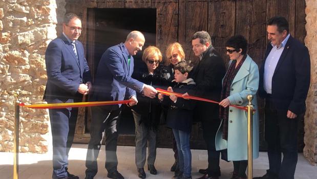 El alcalde, José Manuel Tortosa, y el presidente de la Diputación, Benjamín Prieto, asistieron a la inauguración