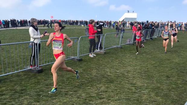 Irene Sánchez-Escribano, durante la carrera en el Mundial de cross de Aarhus