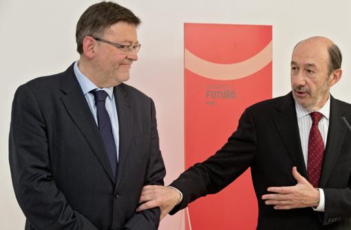 Imagen de Alfredo Pérez Rubalcaba y Ximo Puig tomada en 2013