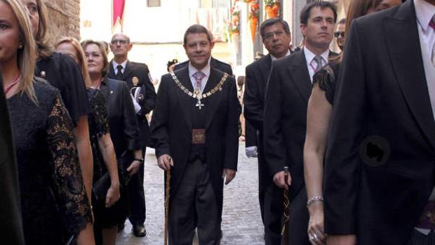 García-Page, en su época de alcalde de Toledo, desfilando en la procesión del Corpus