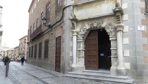 Entrada a la Audiencia Provincial de Toledo