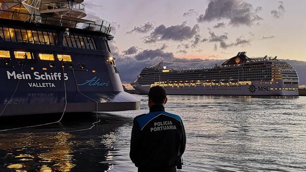 Agente de la Policía Portuaria de Santa Cruz de Tenerife