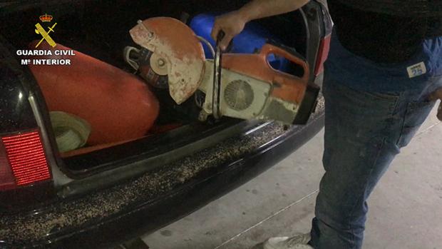 Una de las herramientas con las que los ladrones reventaban los cajeros automáticos una vez arrancados